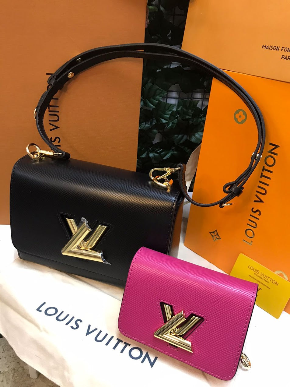 Louis Vuitton 2 Bolsas Negra-Rosa Piel