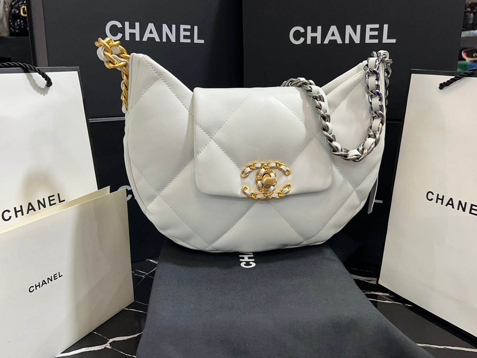 Chanel Blanco Piel