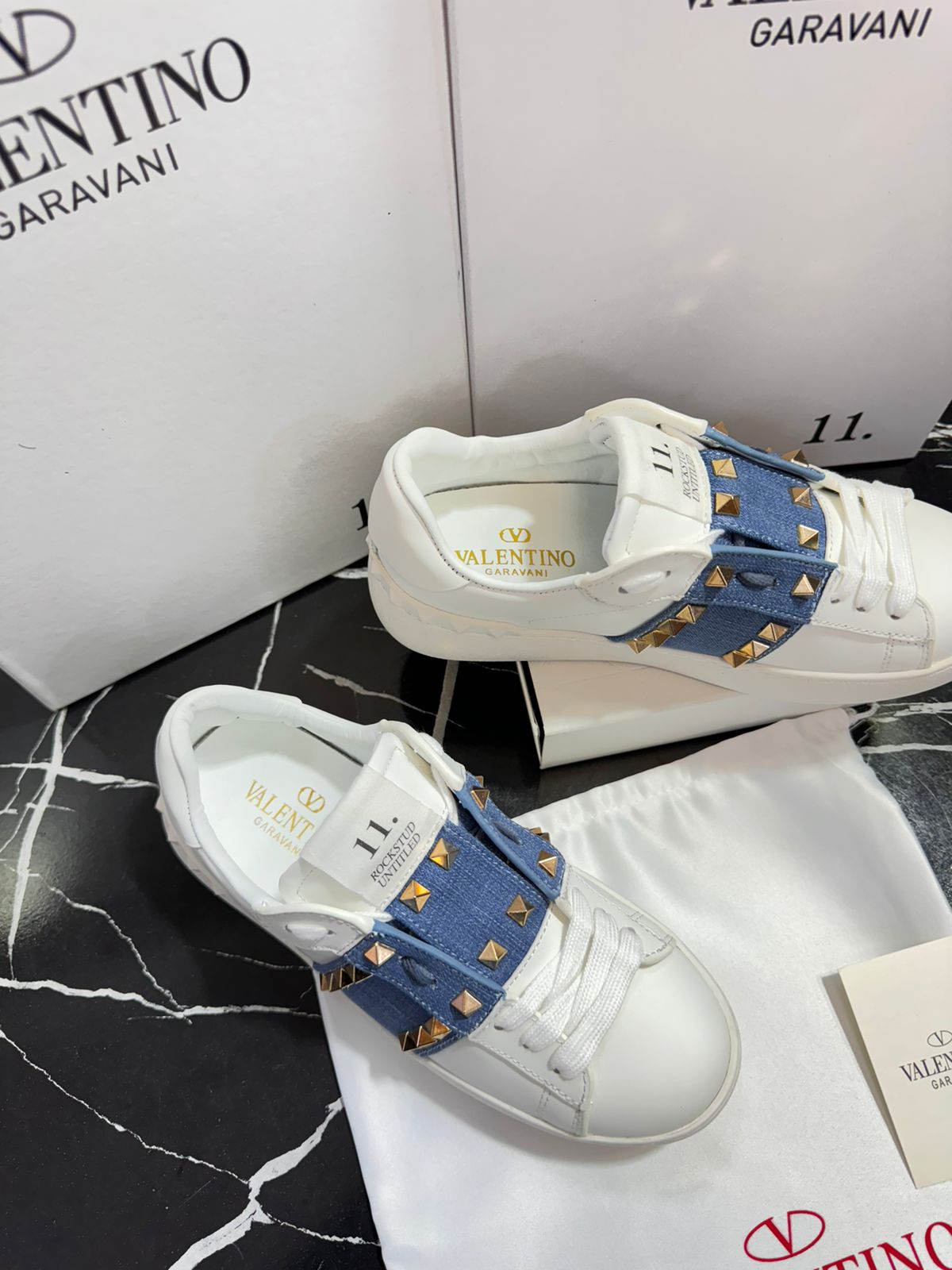 zapatos Valentino blaco con azul