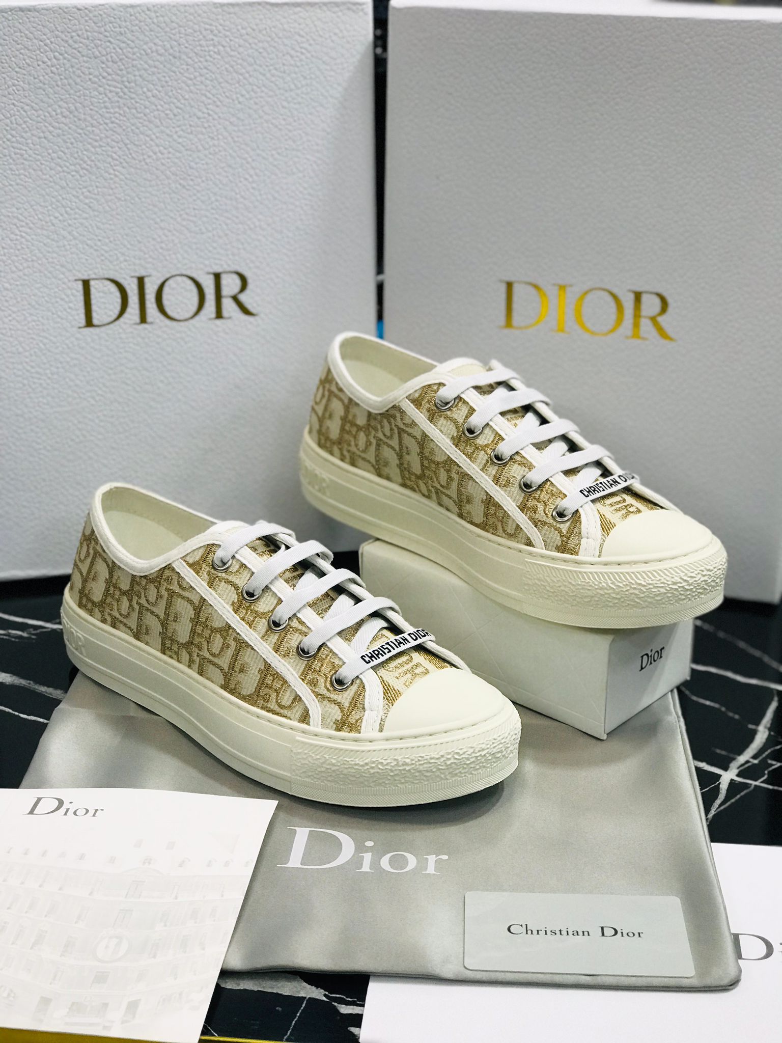 Tenis Dior