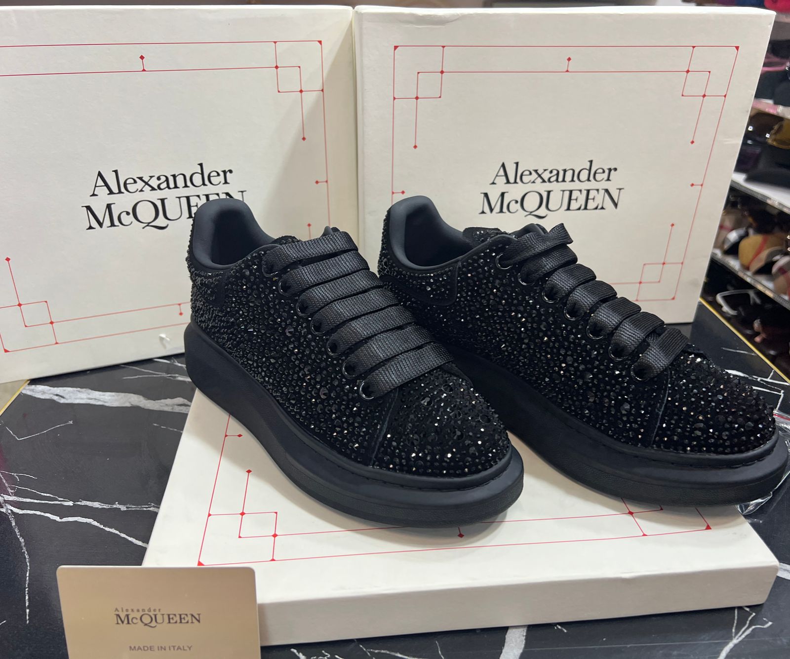 Tenis Alexander Mc Queen negros