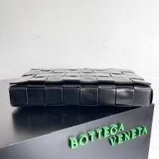 Bottega Negra Piel