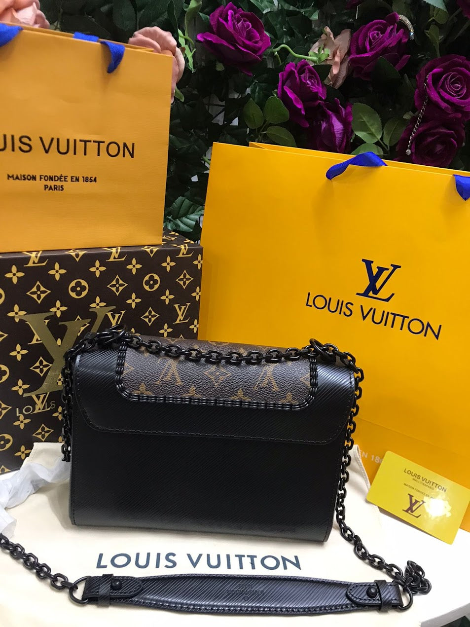 Louis Vuitton Negra Patron V Piel