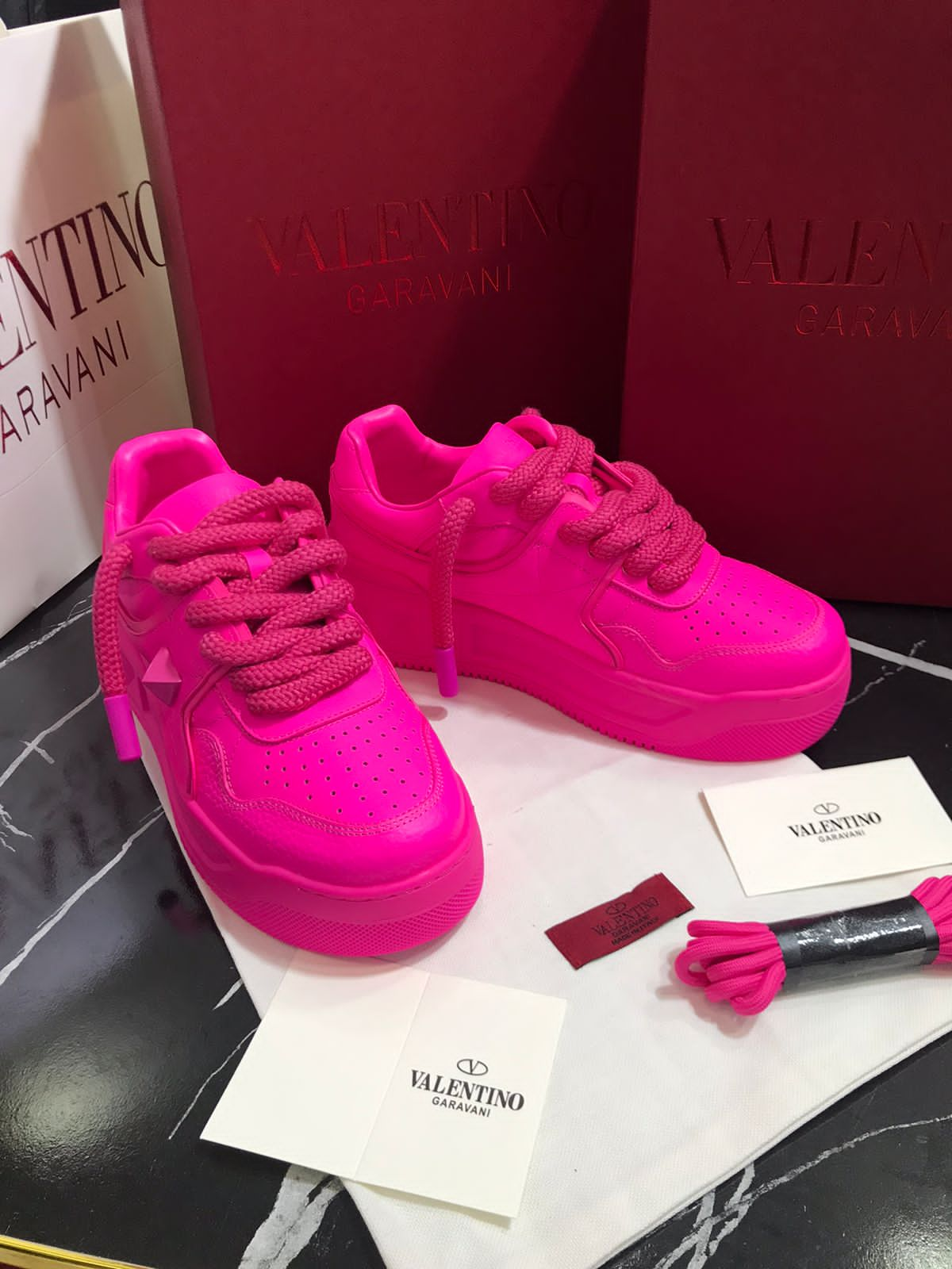 Valentino color rosa