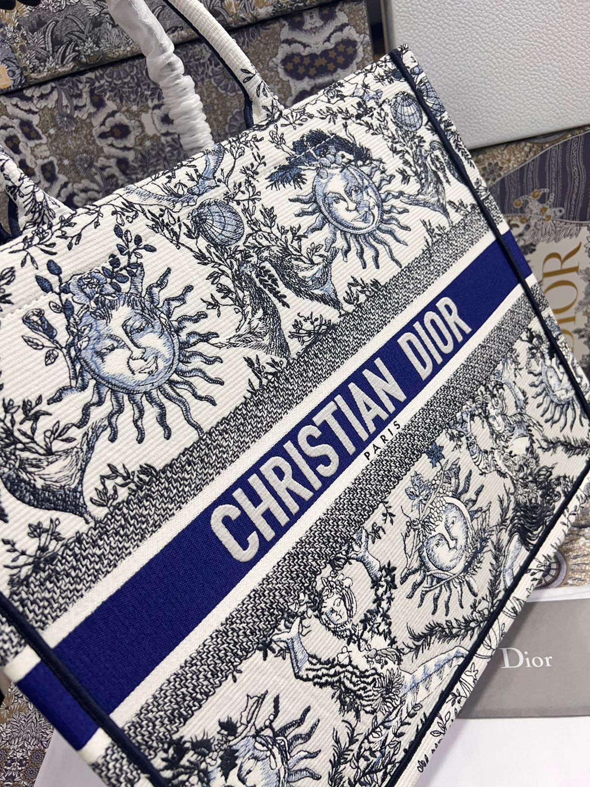 Christian Dior Azul Bordada Tela