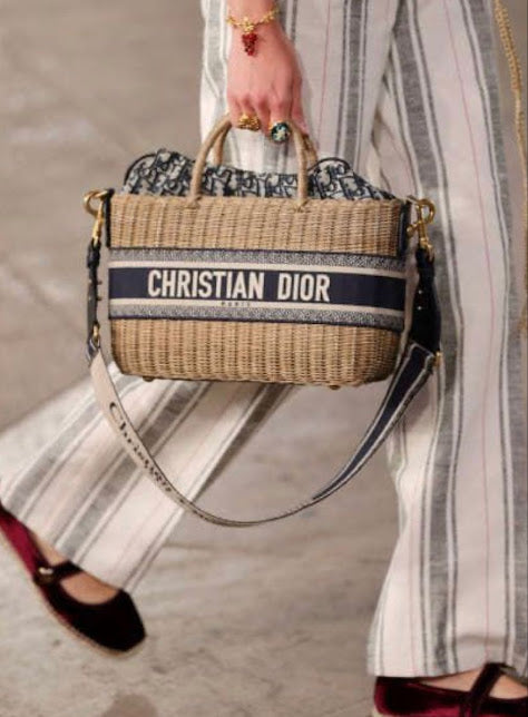 Christian Dior Negro Bordada Mimbre