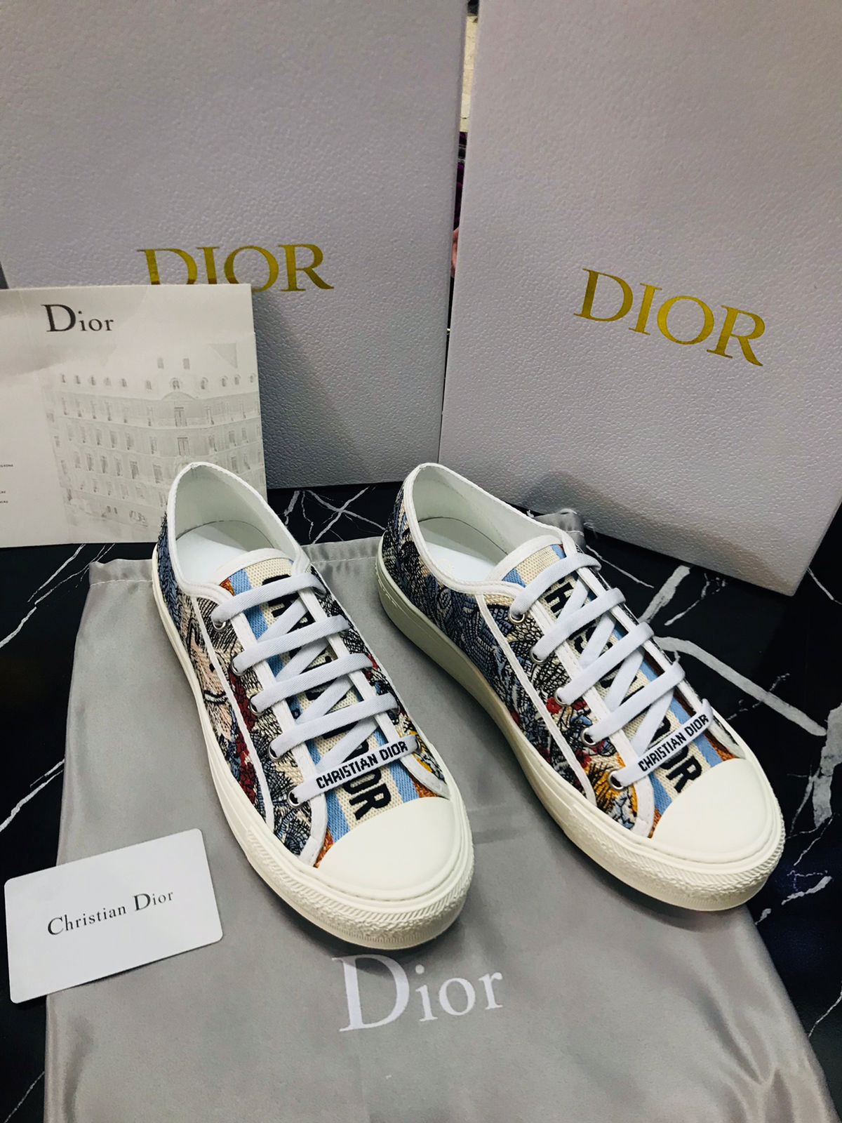 Christian Dior Tenis estilo choclo