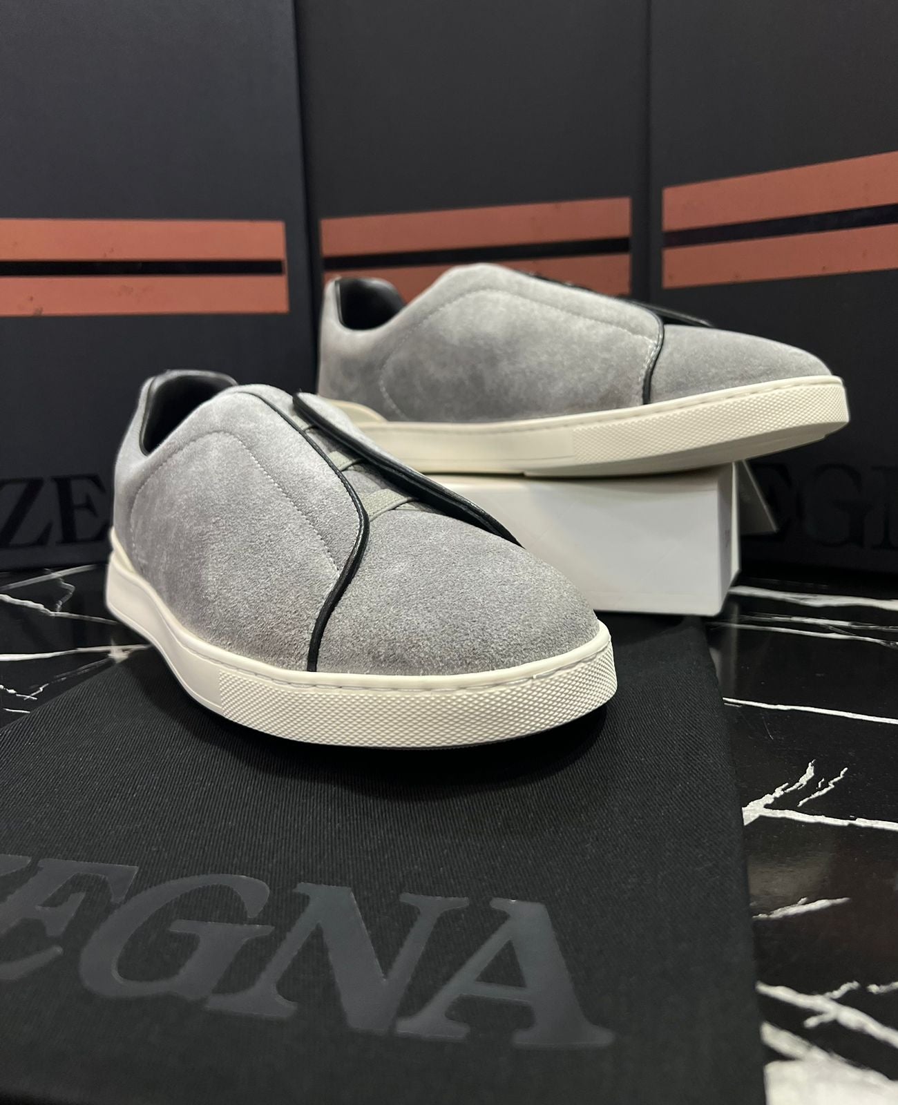 Zegna tenis color gris Caballero