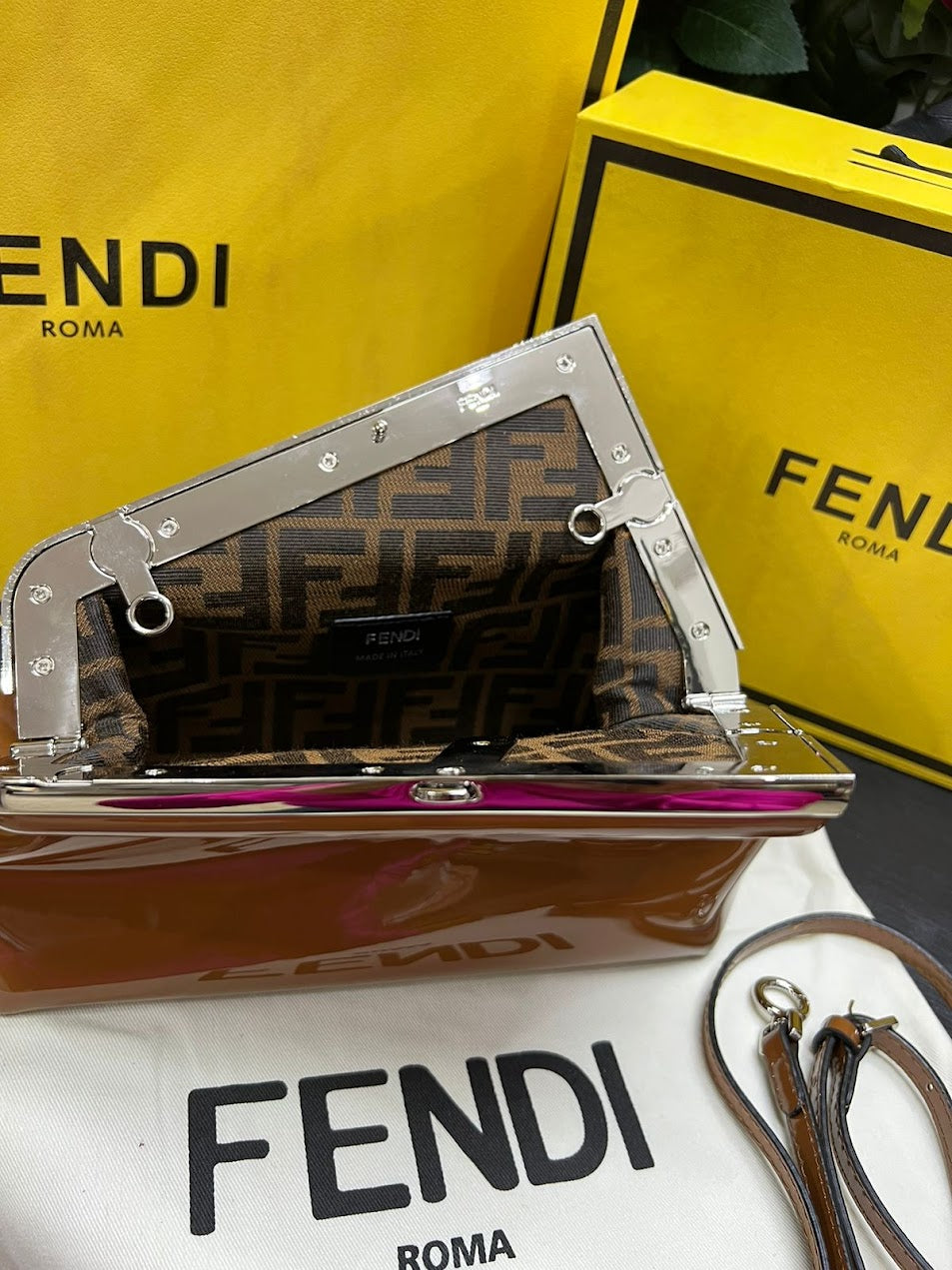 Fendi Cafe Charol y Piel