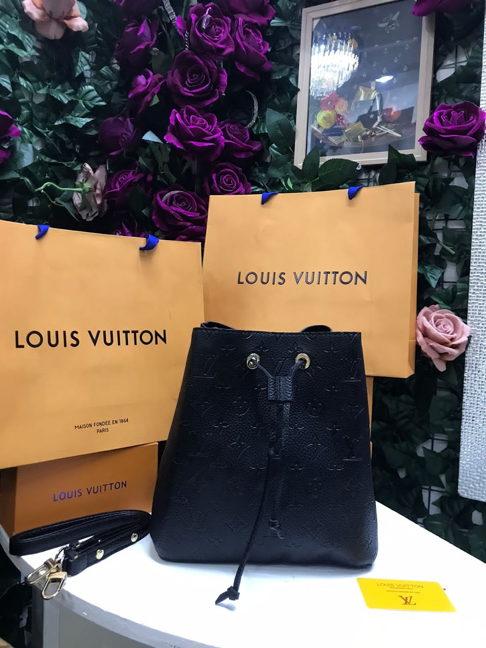 Louis Vuitton Negra Piel