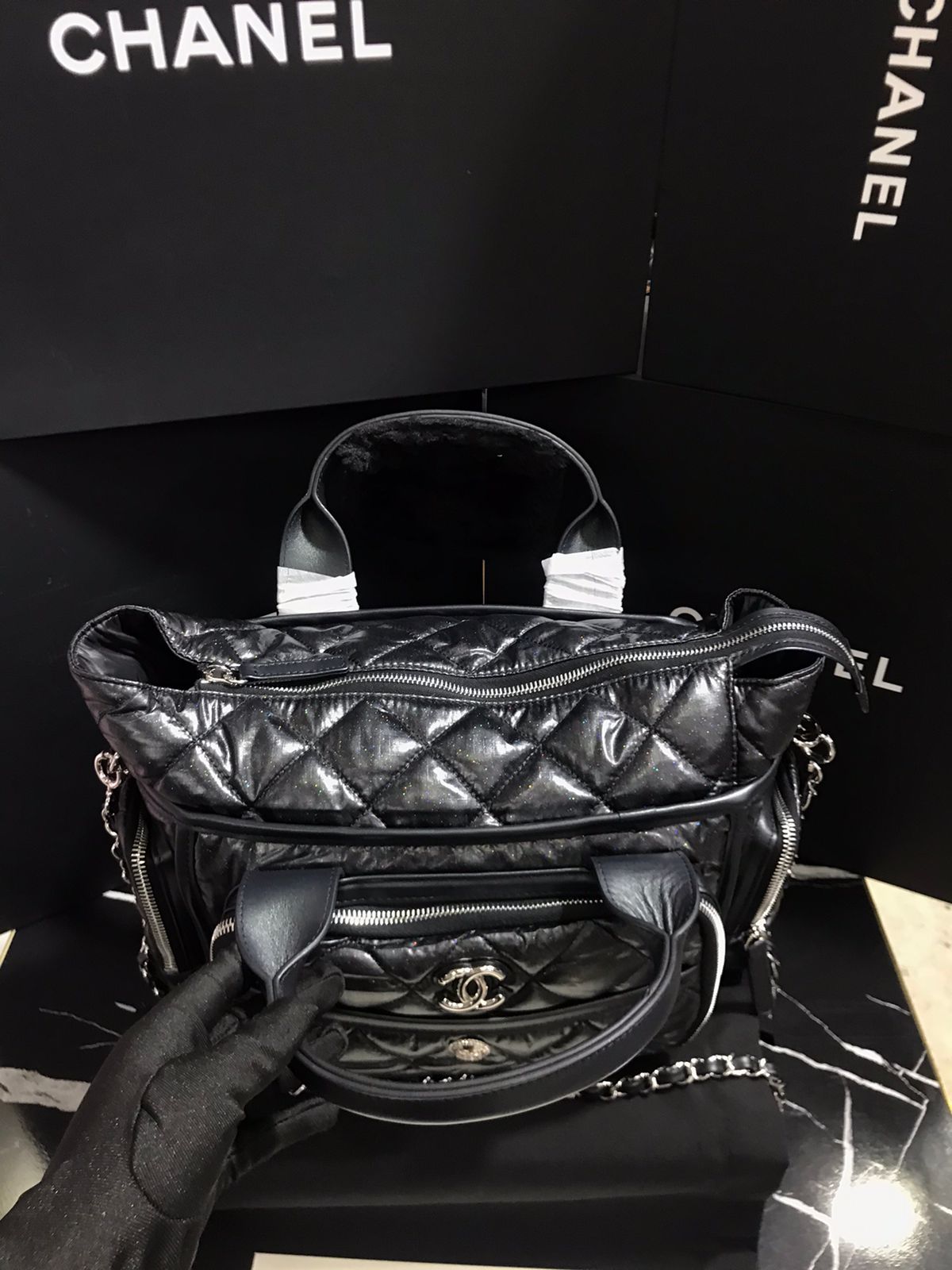 Chanel Edición Especial Negro Piel y Textil con brillitos