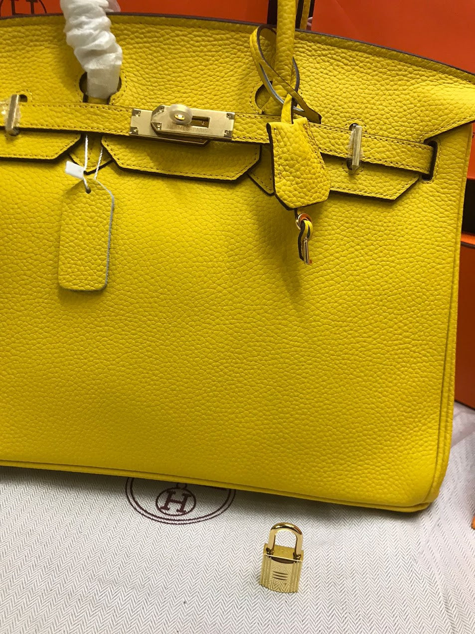 Hermes Amarillo Piel