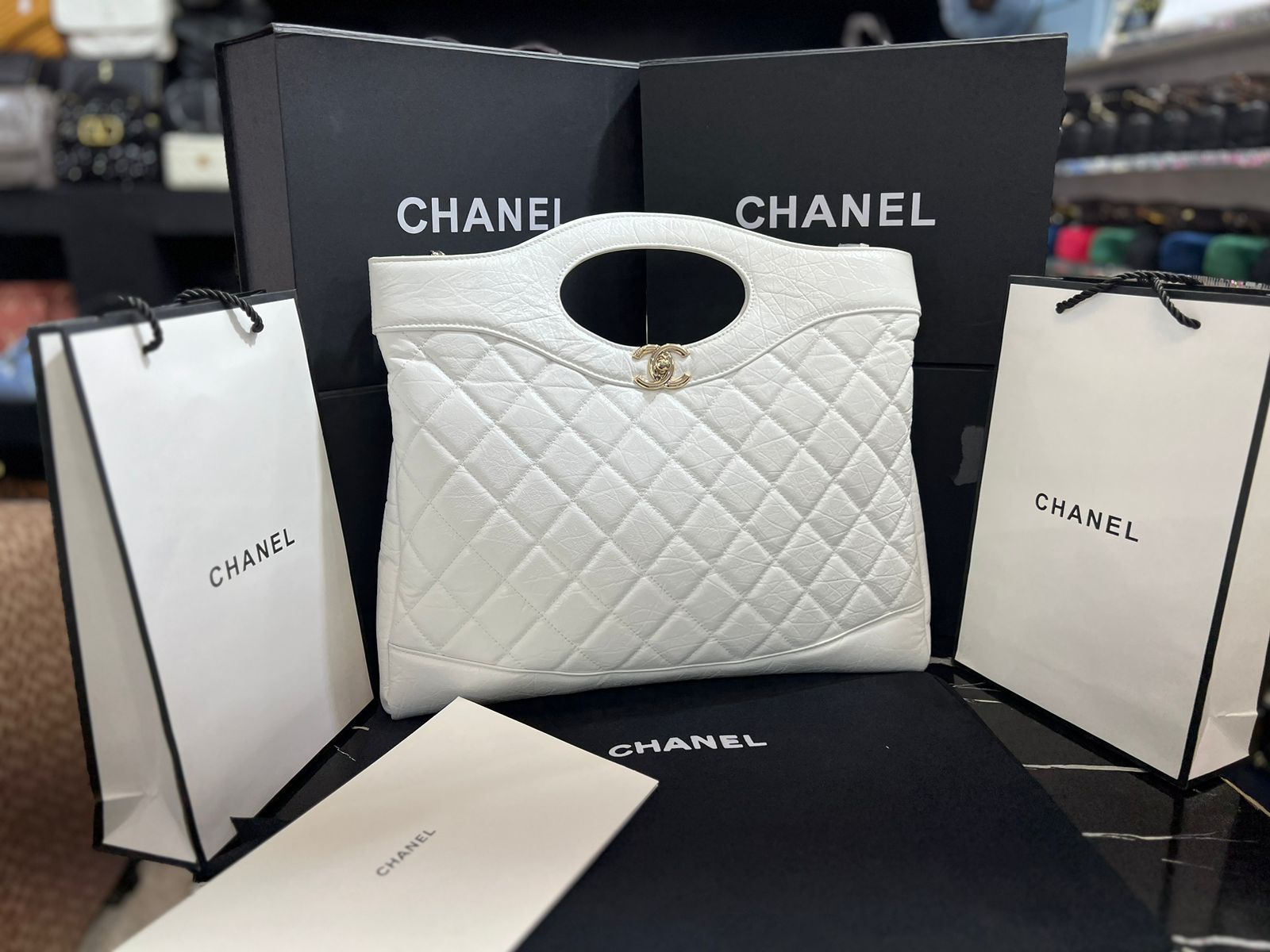 Chanel Blanca Piel