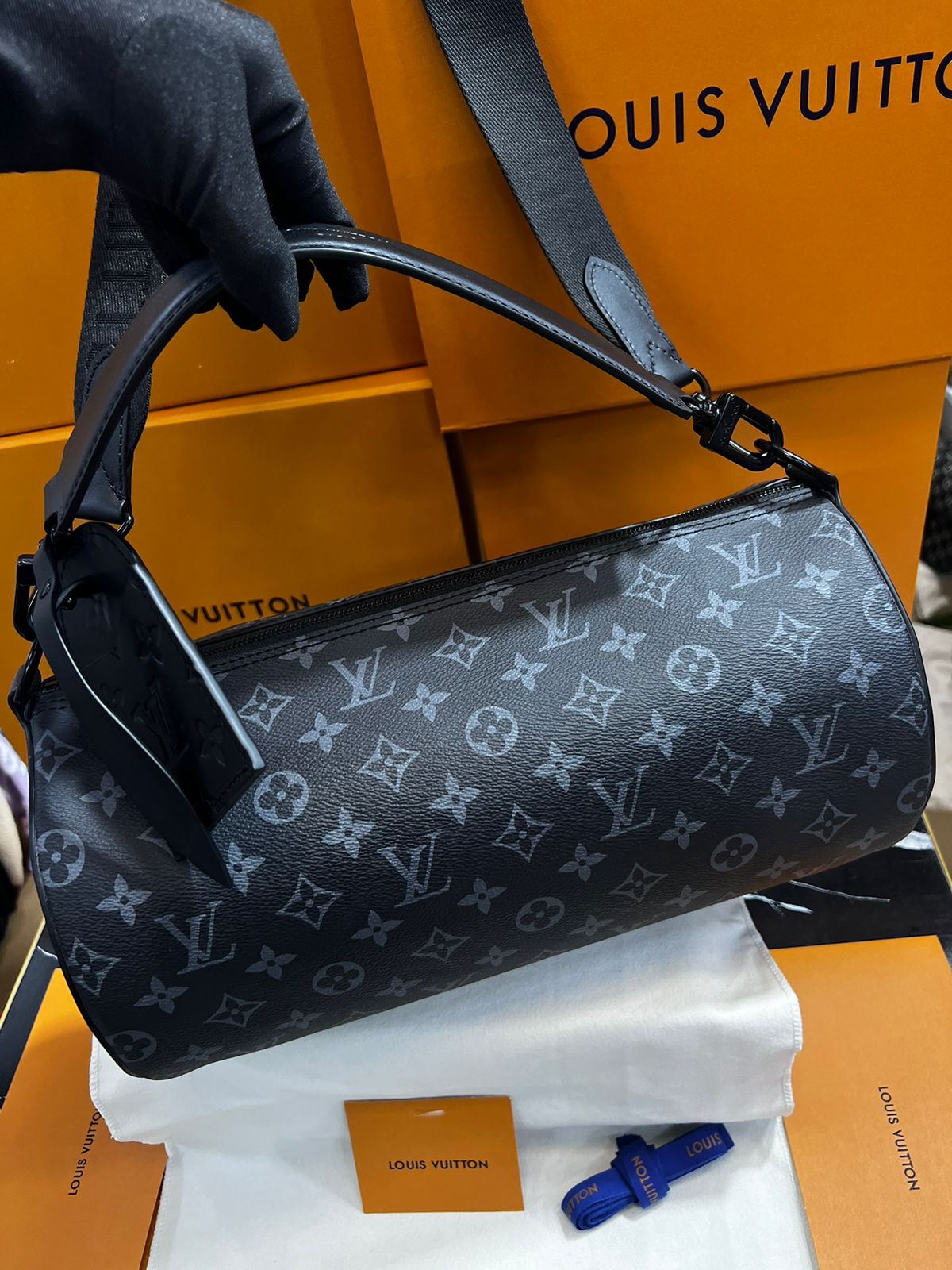 Louis Vuitton Negra Piel