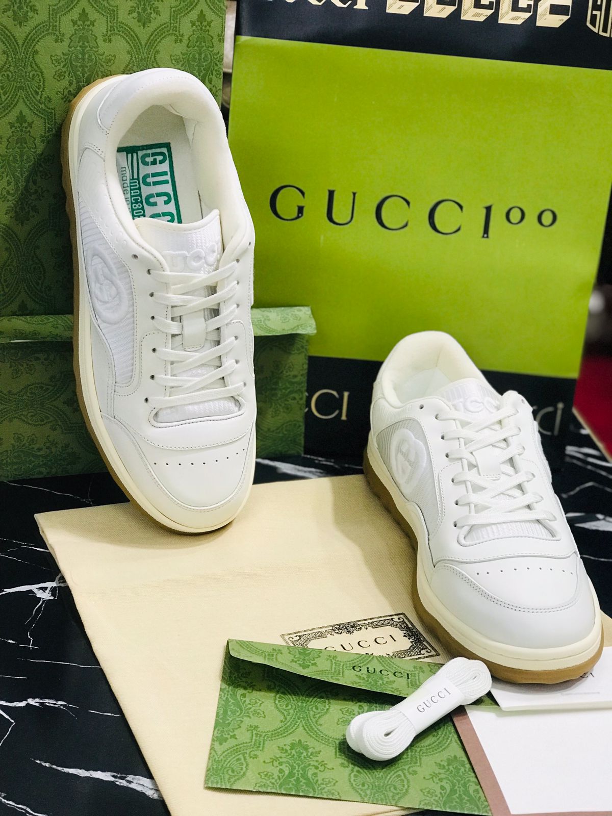 Gucci Tenis color crema Caballero