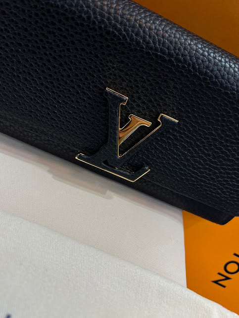 Louis Vuitton Negra Piel