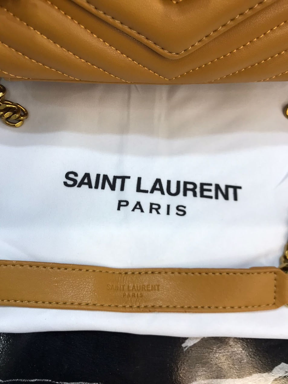 Saint Laurent Amarilla Piel