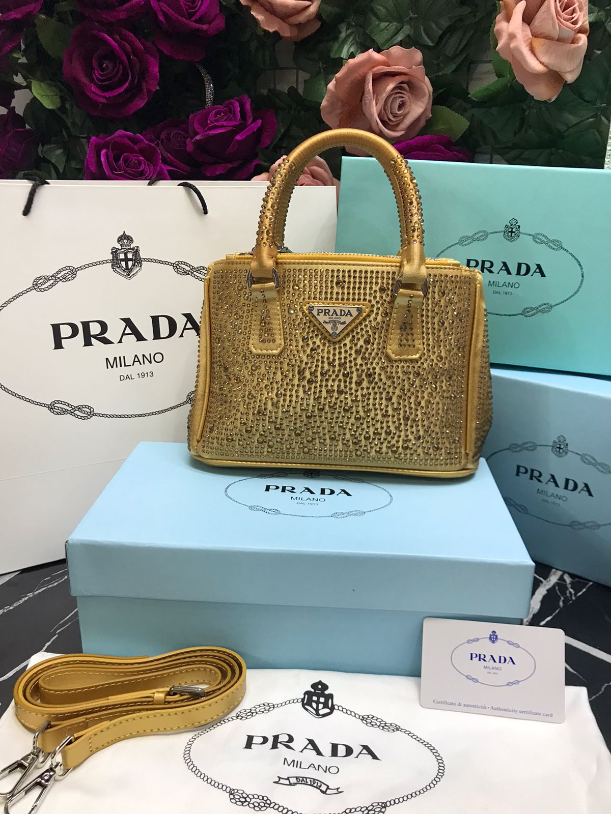 Prada Dorada con Cristal Swarovski Tela