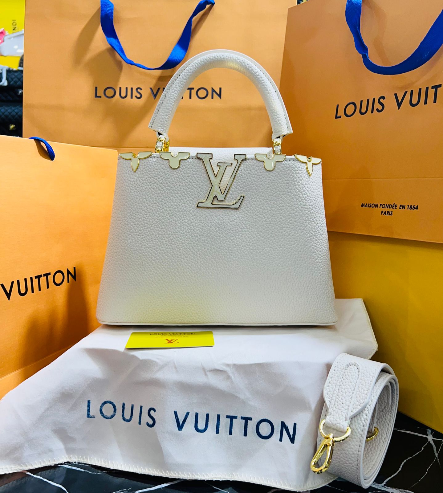 Louis Vuitton Capucine Blanco Piel