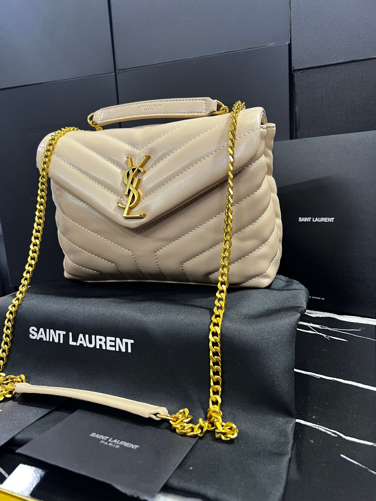 Saint Laurent  Beige Piel