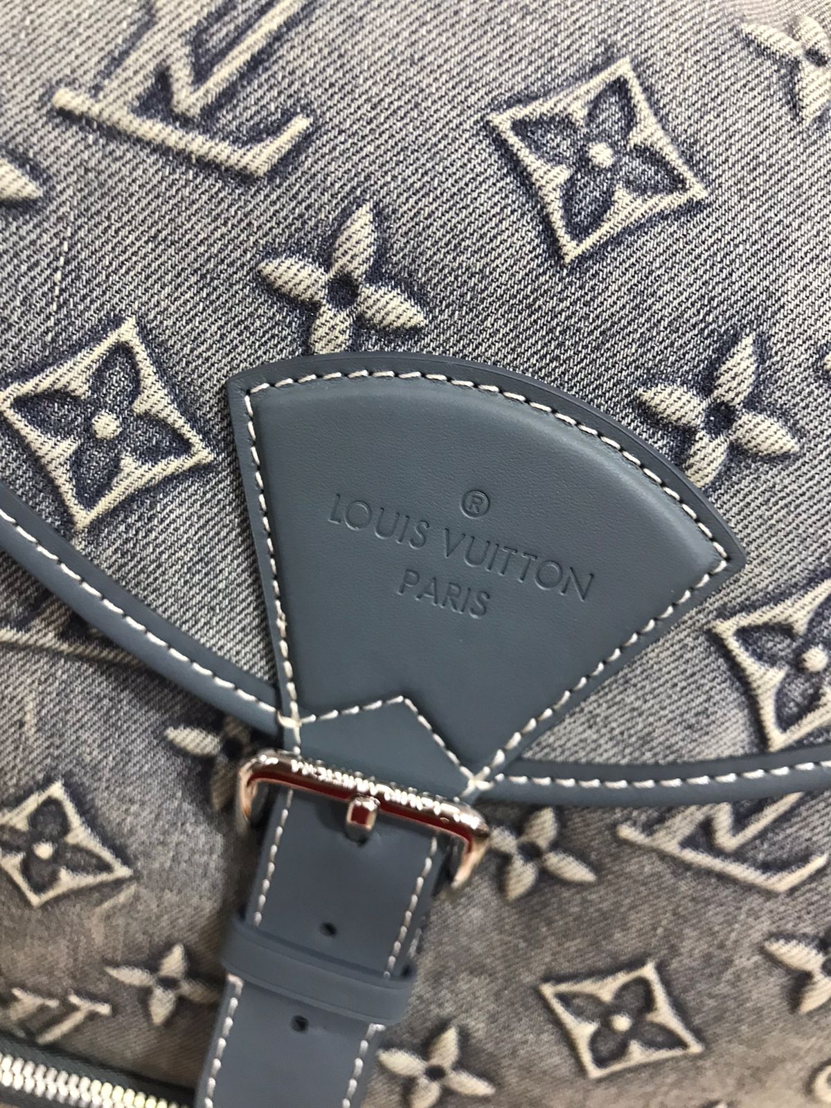 Louis Vuitton Azul Textil y Piel