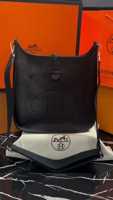 Hermes Negra Piel