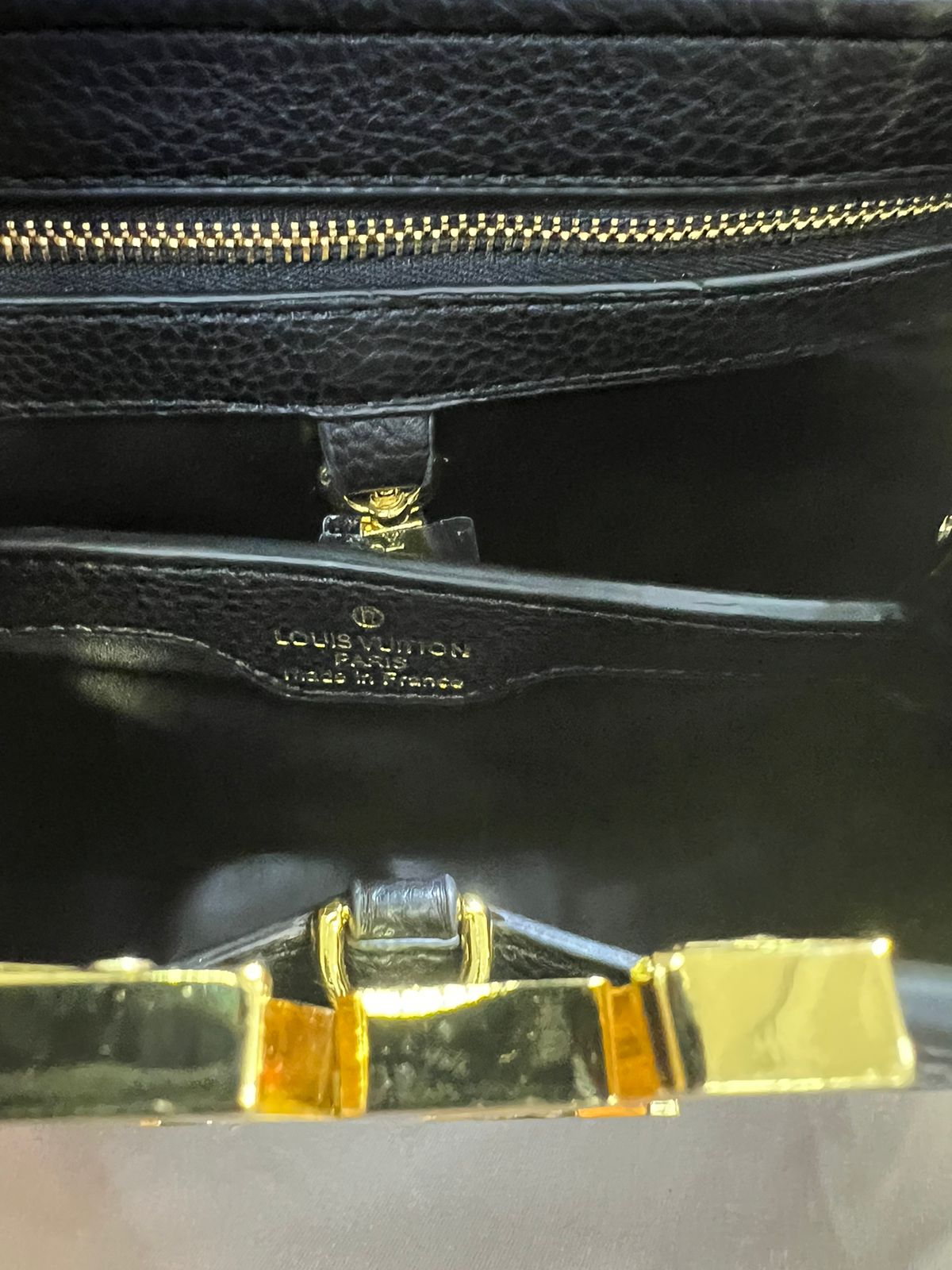 Louis Vuitton Capucine Negro Piel