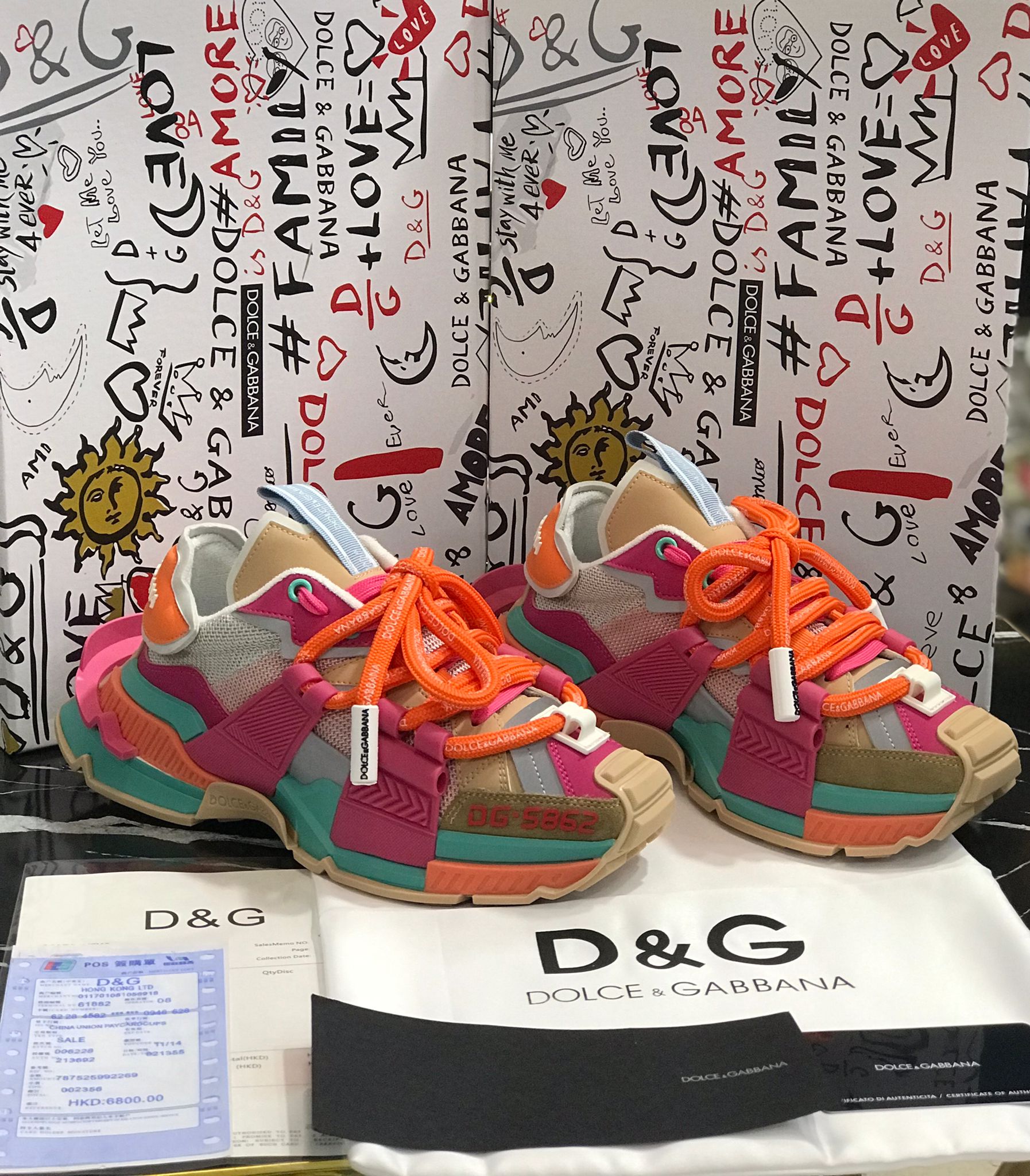 Dolce Gabbana Tenis de colores