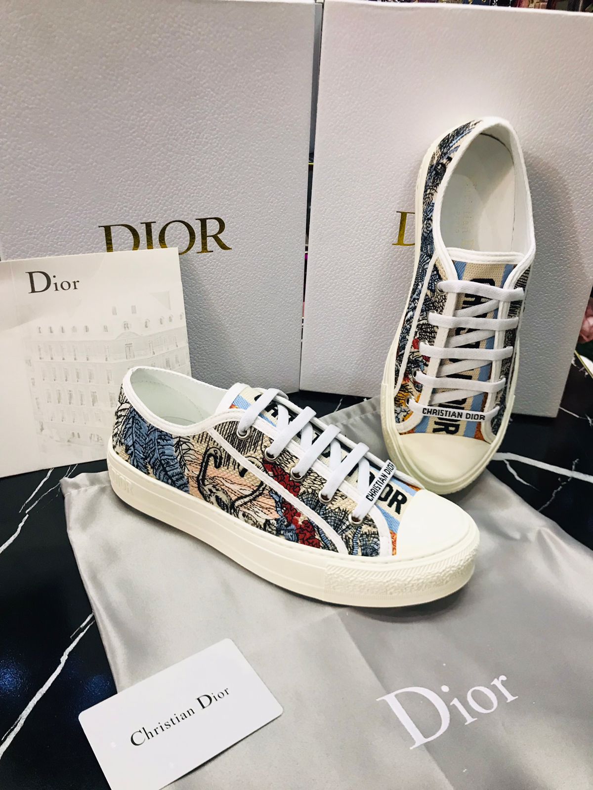 Christian Dior Tenis estilo choclo