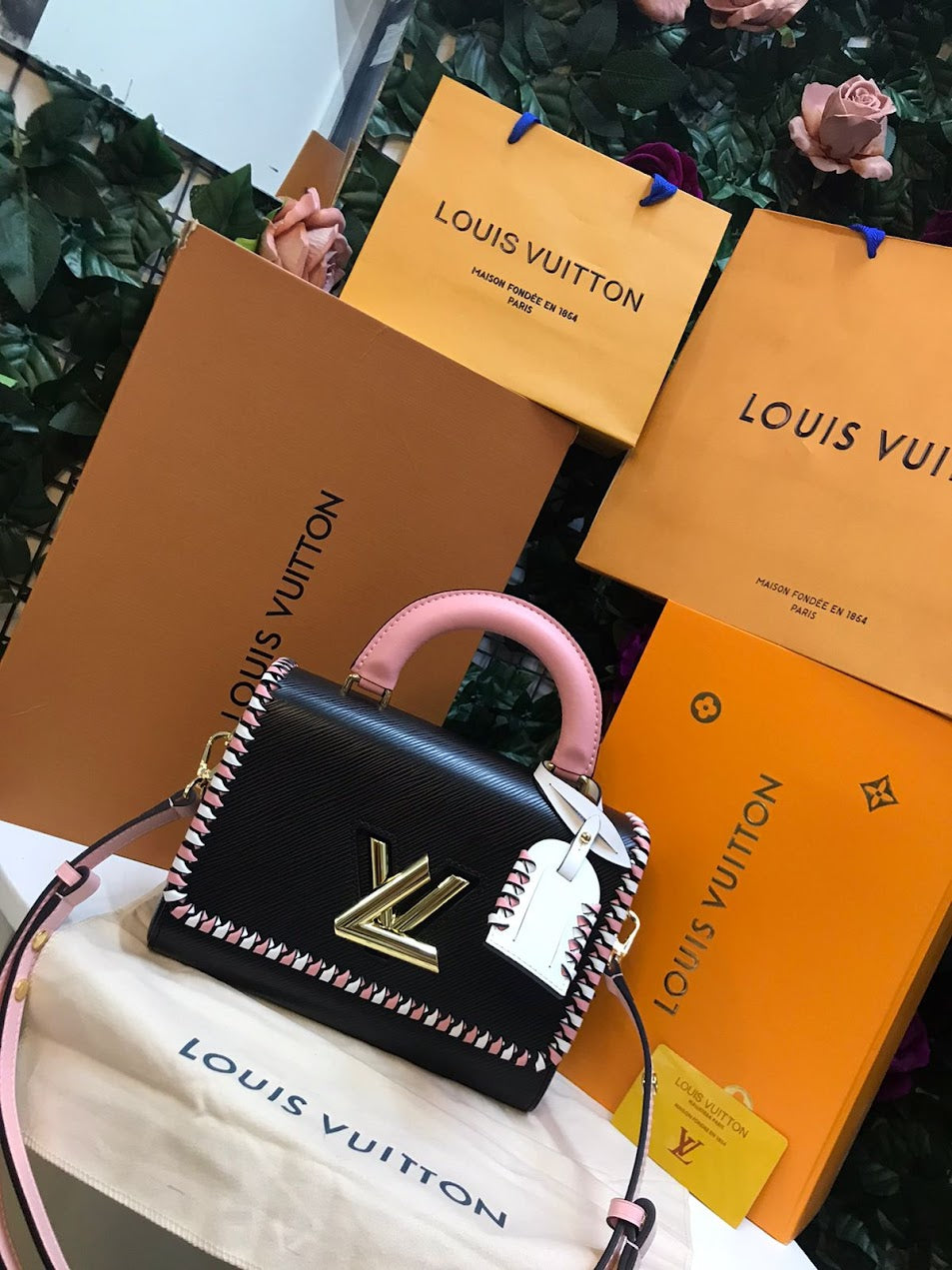 Louis Vuitton Negro-Rosa Piel Pequeña