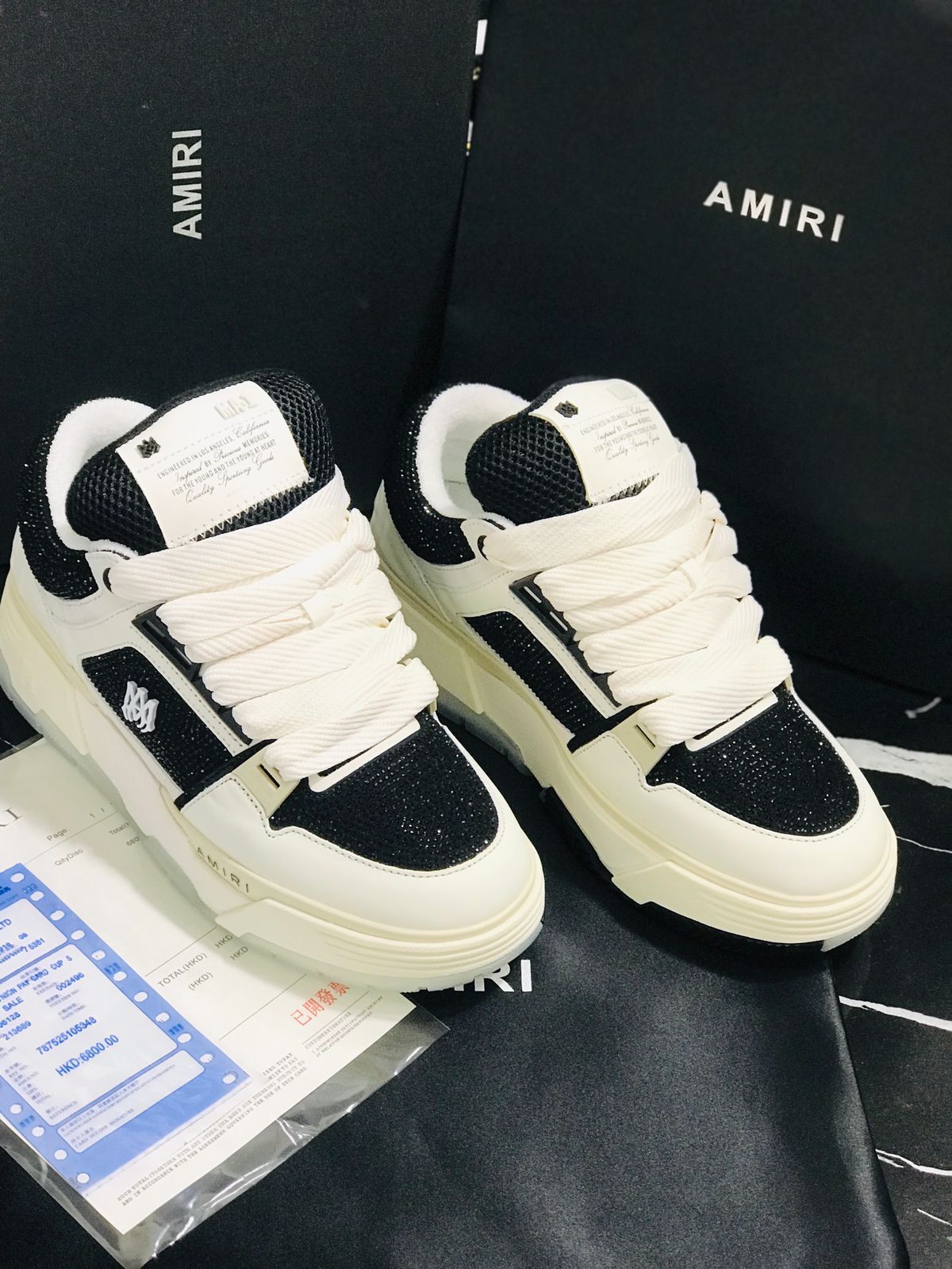 AMIRI Tenis color negro con blanco Caballero