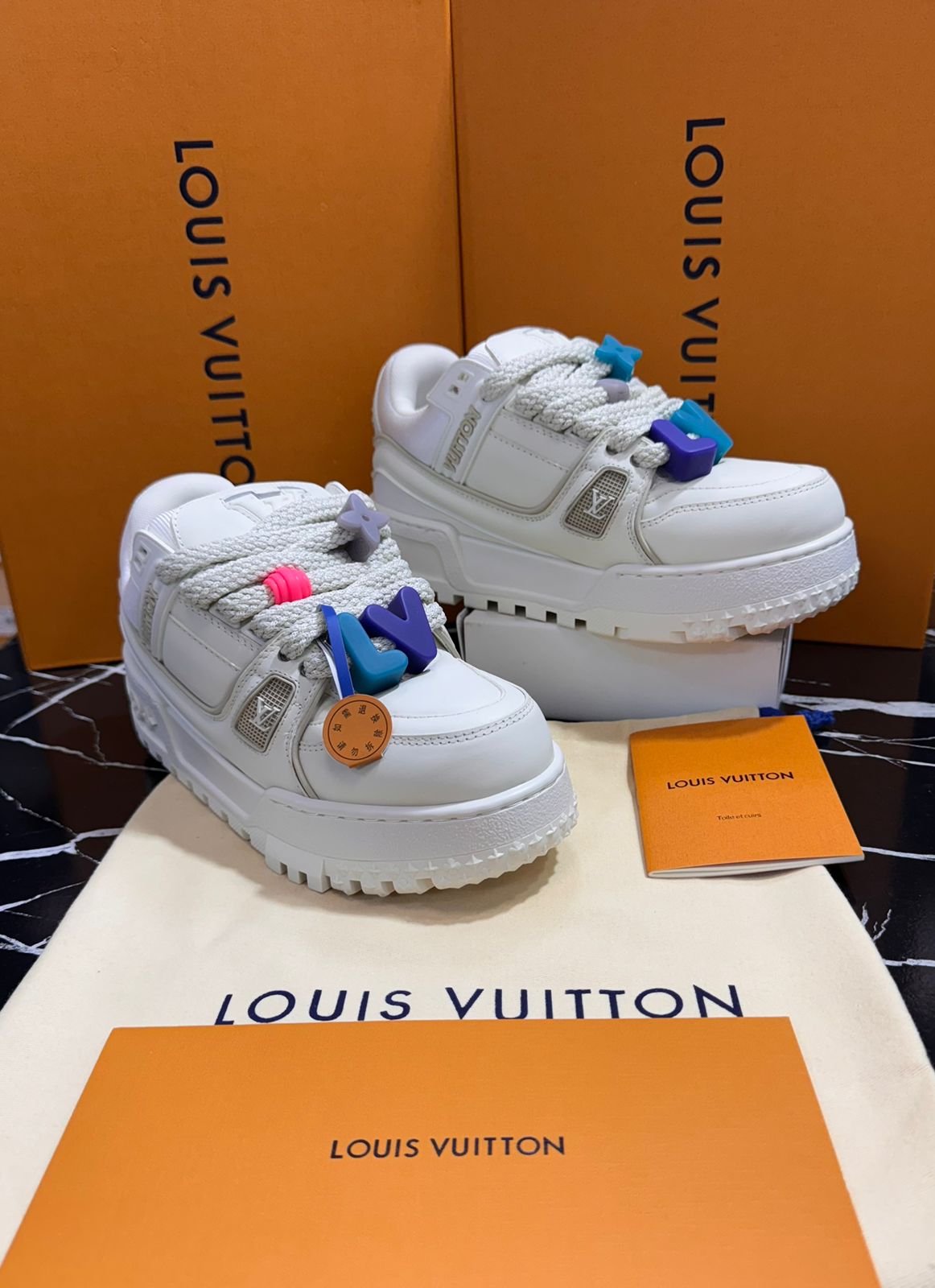 Louis Vuitton ZAPATOS BLANCOS