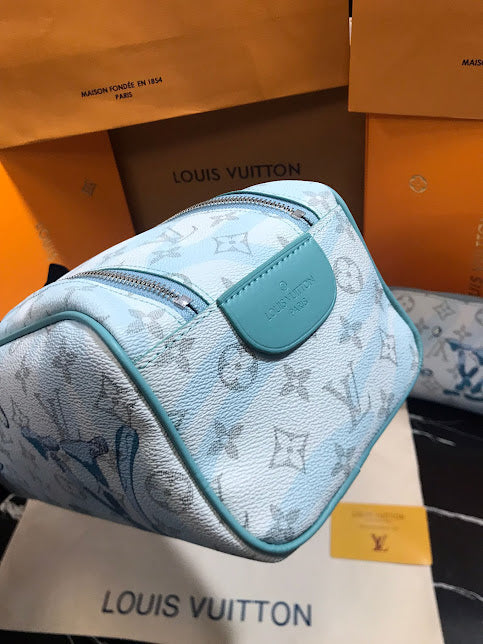 Louis Vuitton Neceser Azul Piel