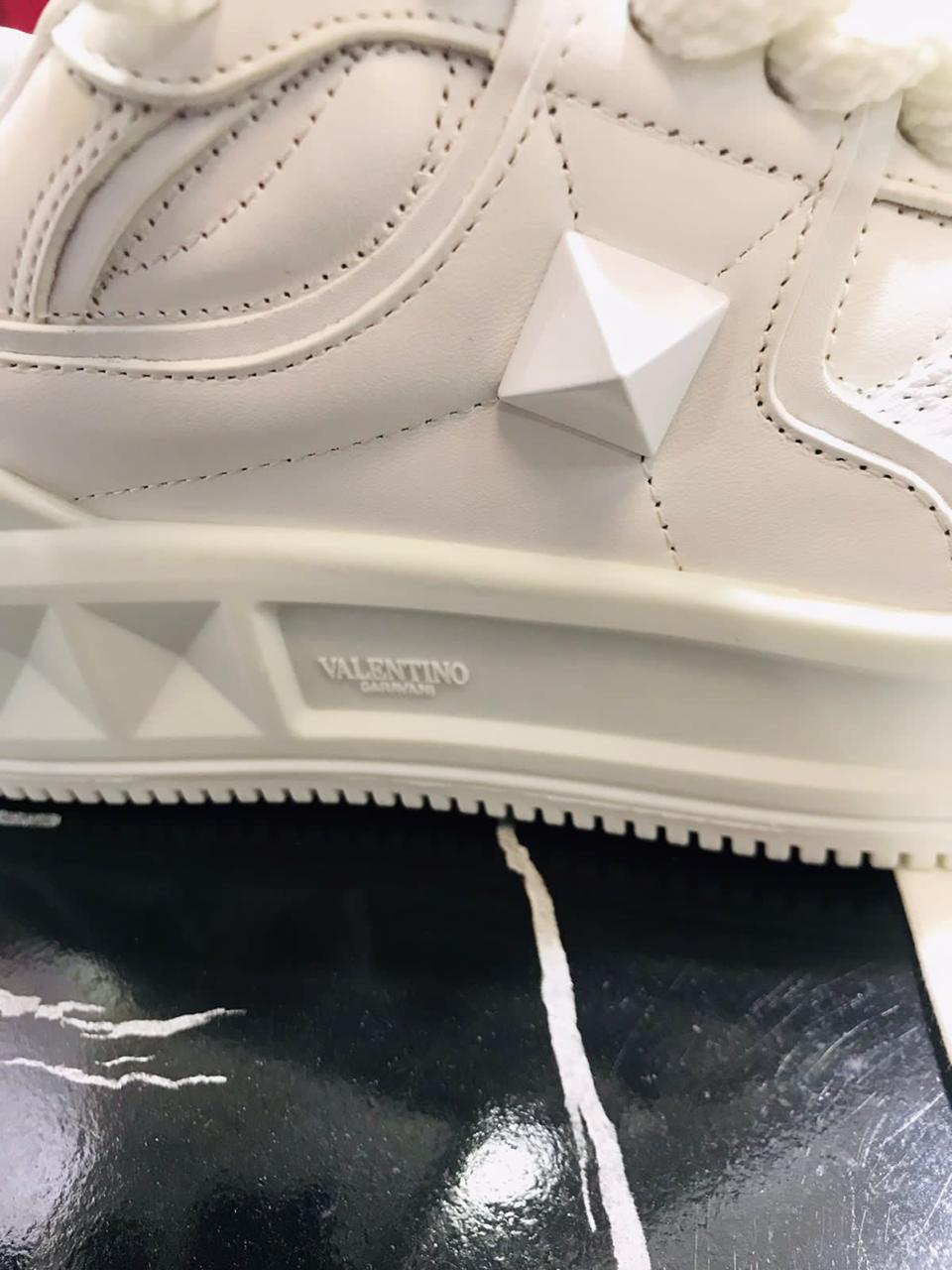 valentino color blanco