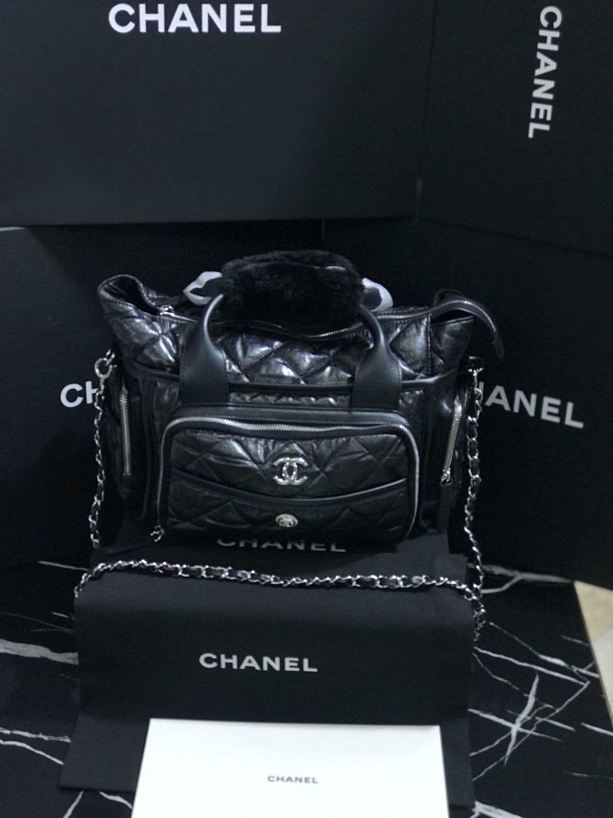 Chanel Edición Especial Negro Piel y Textil con brillitos