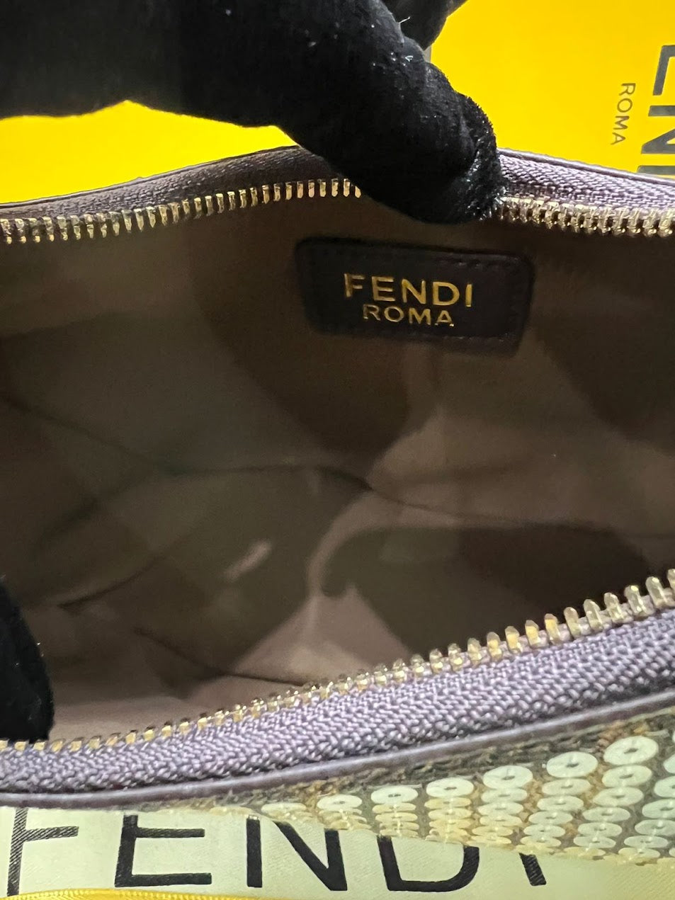 Fendi Roma Cafe Logo FENDI Piel