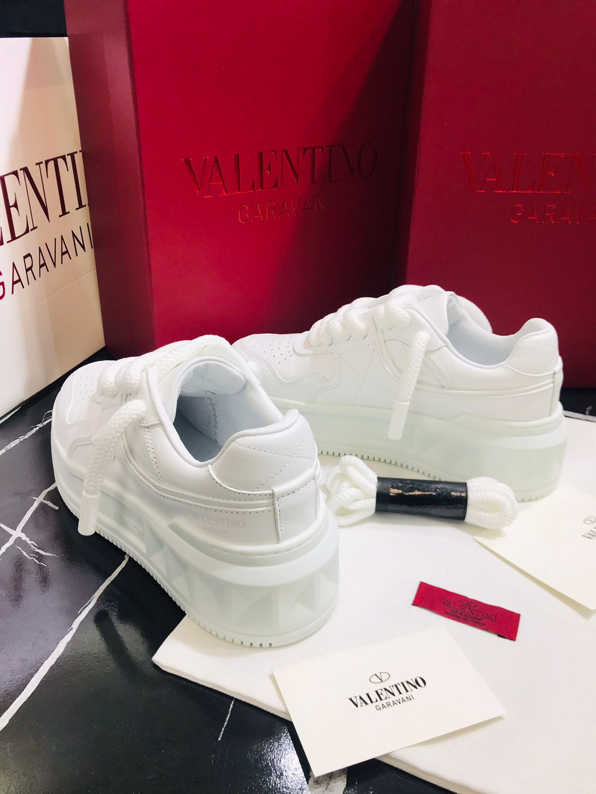 valentino color blanco