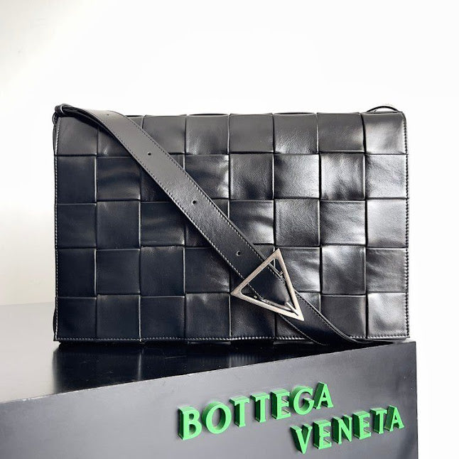 Bottega Negra Piel