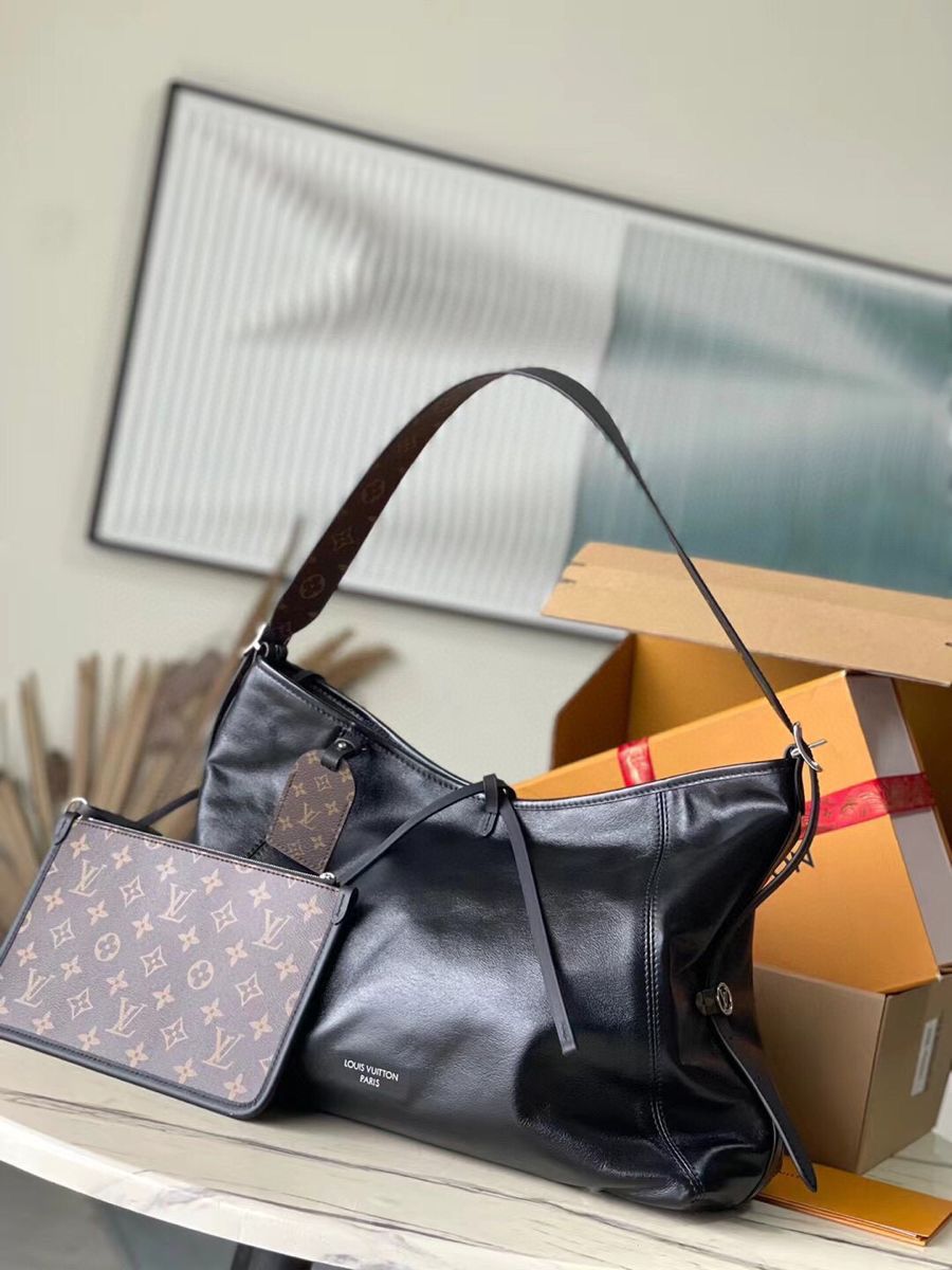 Louis Vuitton Negra Piel