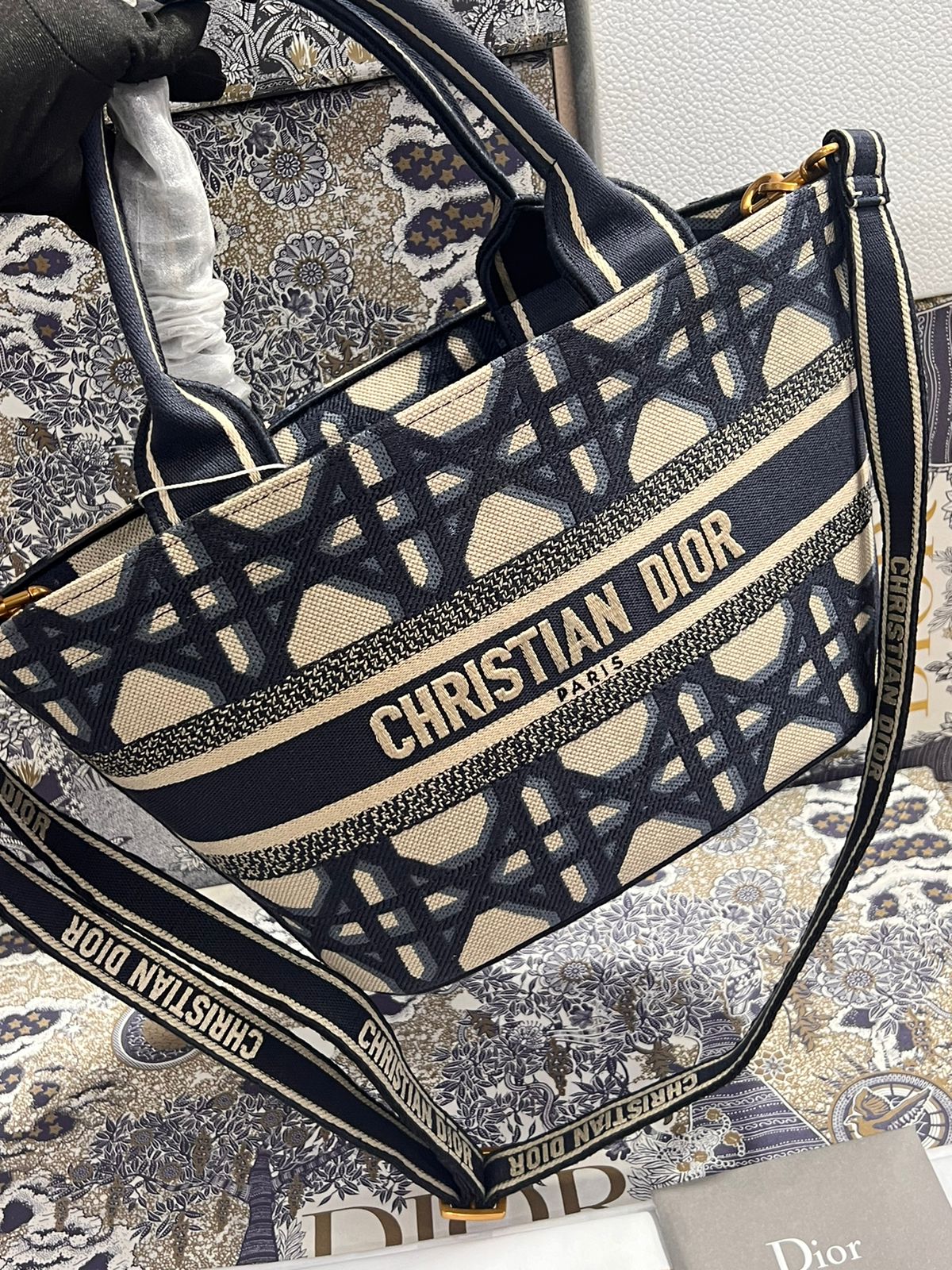 Christian Dior Negro Beige Bordada