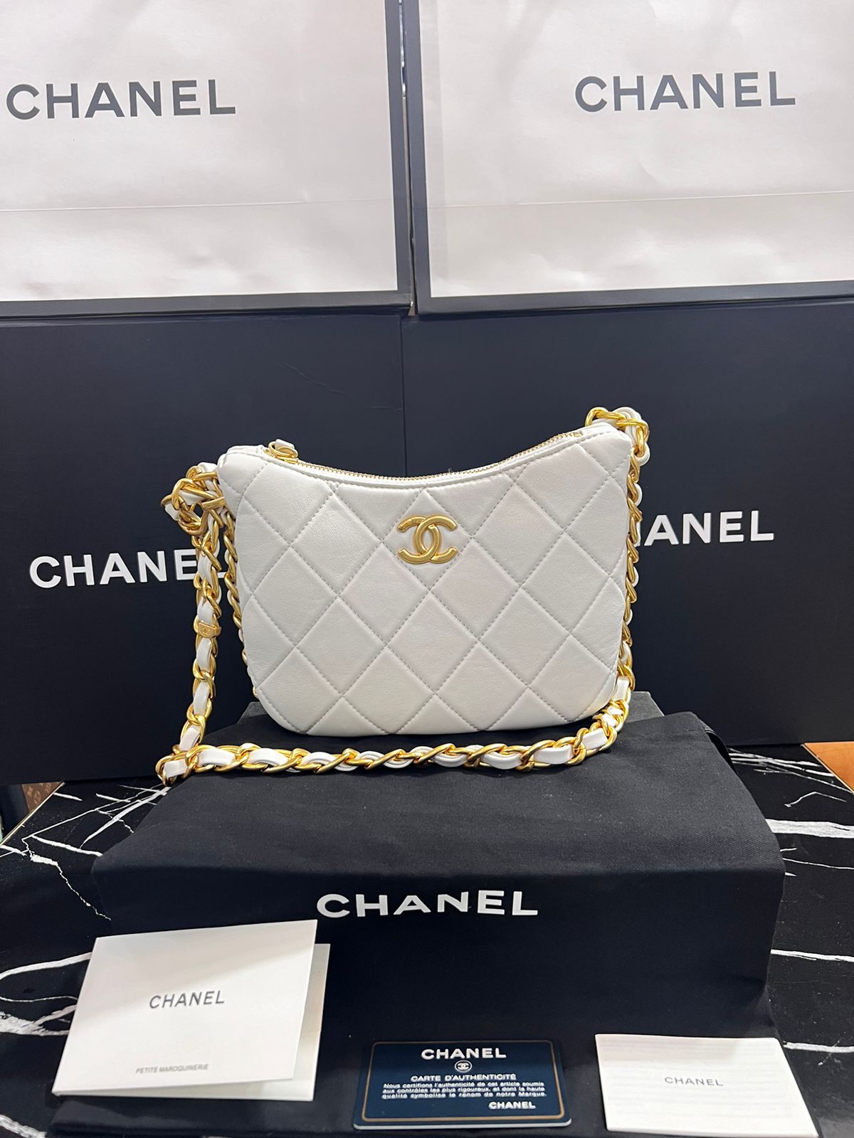 Chanel Blanca Piel