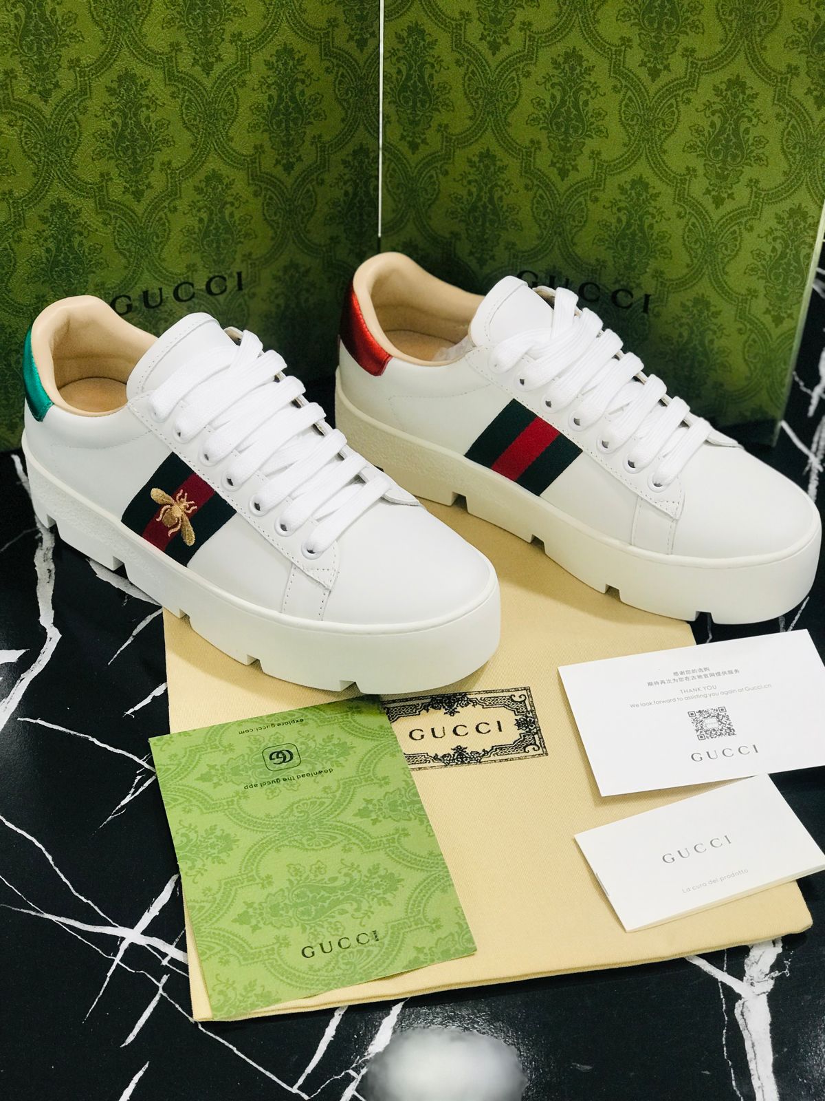 Gucci Tenis color blanco