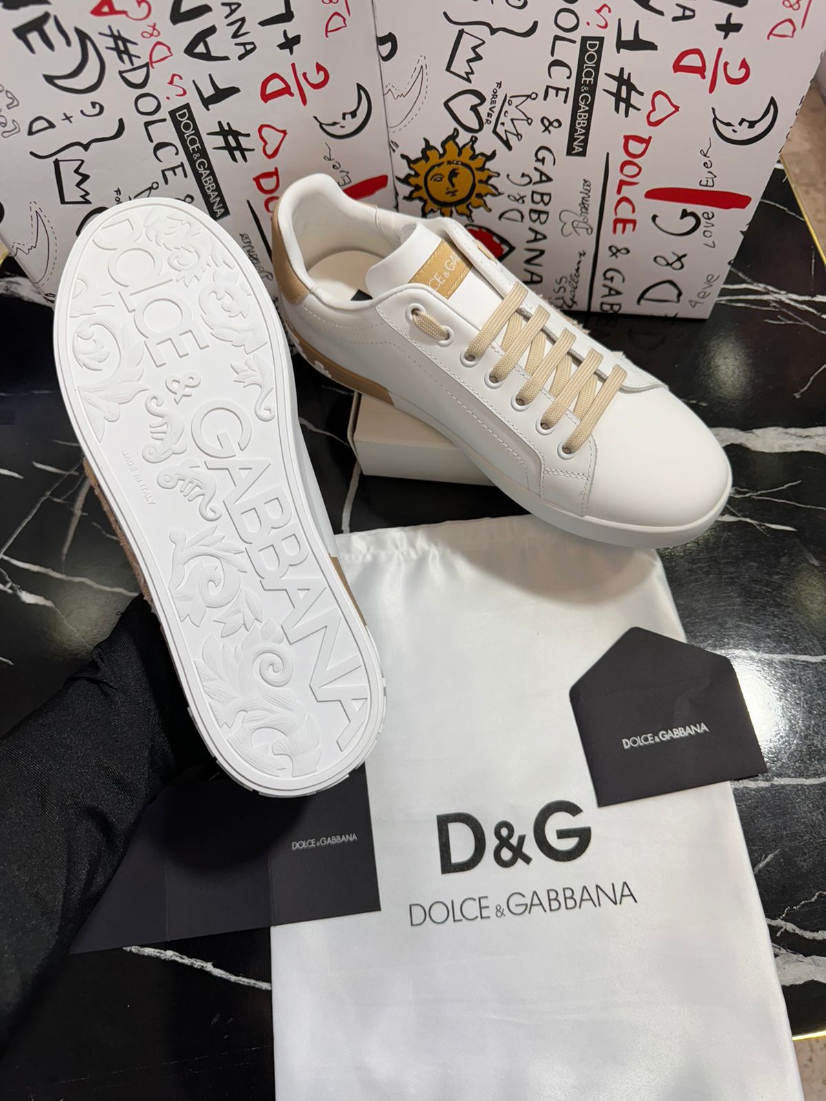 Dolce Gabbana zapatos blacos