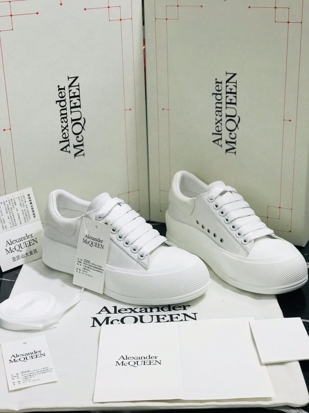 Tenis Alexander Mc Queen BLANCOS