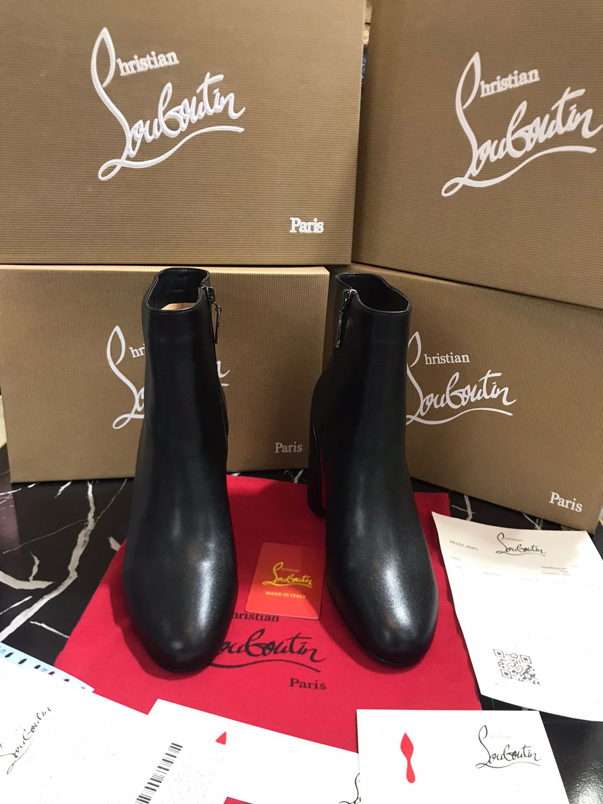 Louboutin botín negros