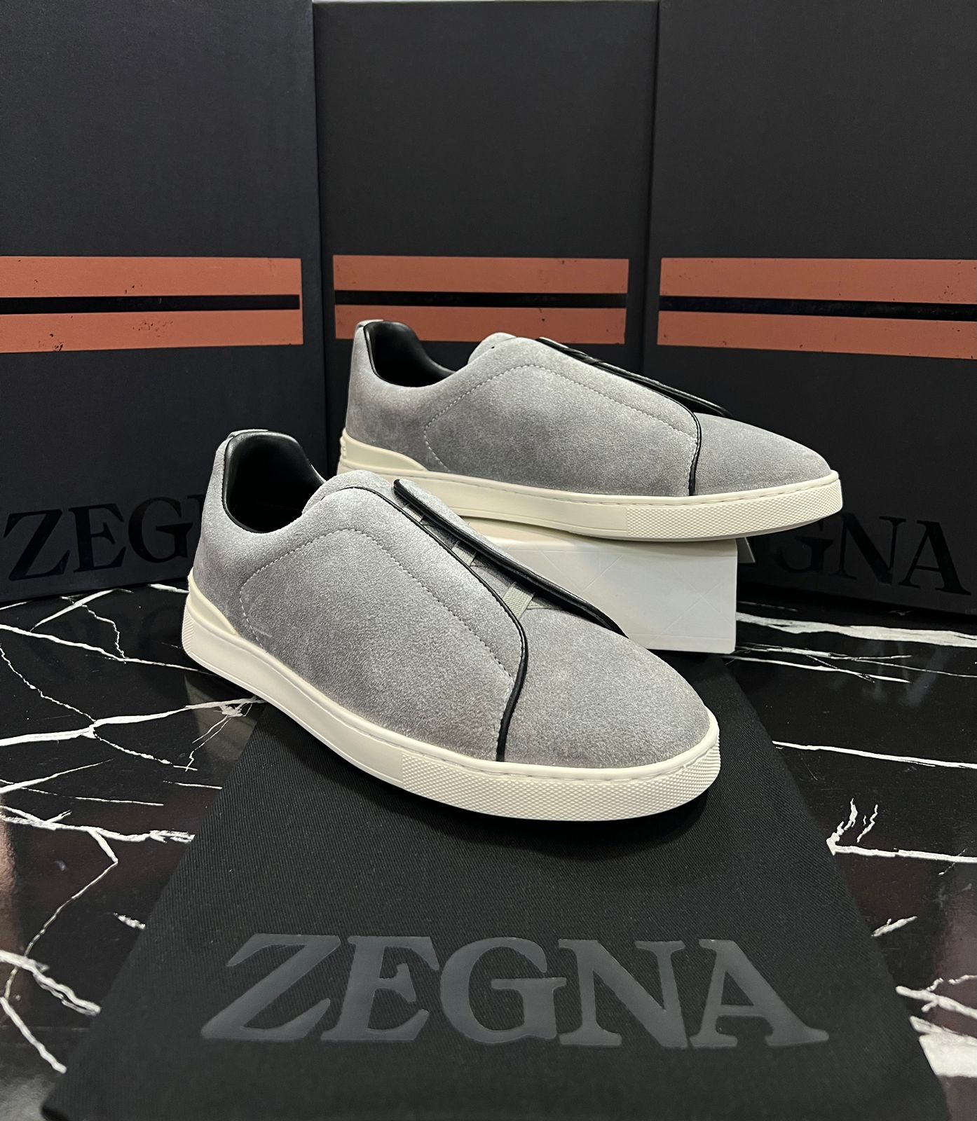 Zegna tenis color gris Caballero