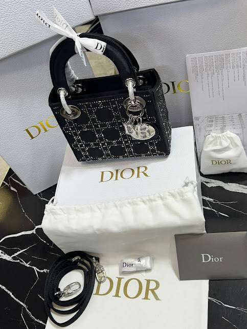 Christian Dior Negro con Cristales Piel