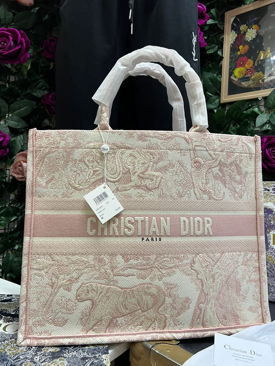 Christian Dior Estampado Tigre Rosa Tela Grande Bordada