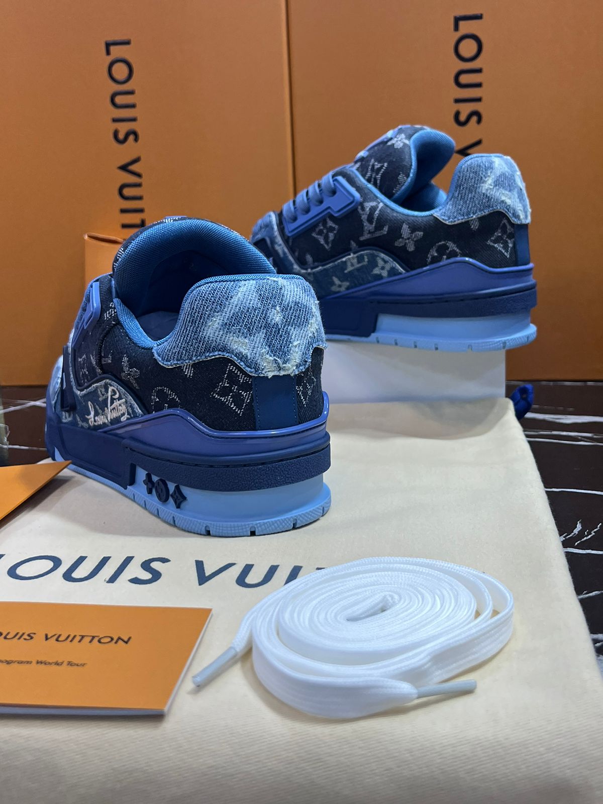 Louis Vuitton tenis azul marino Caballero