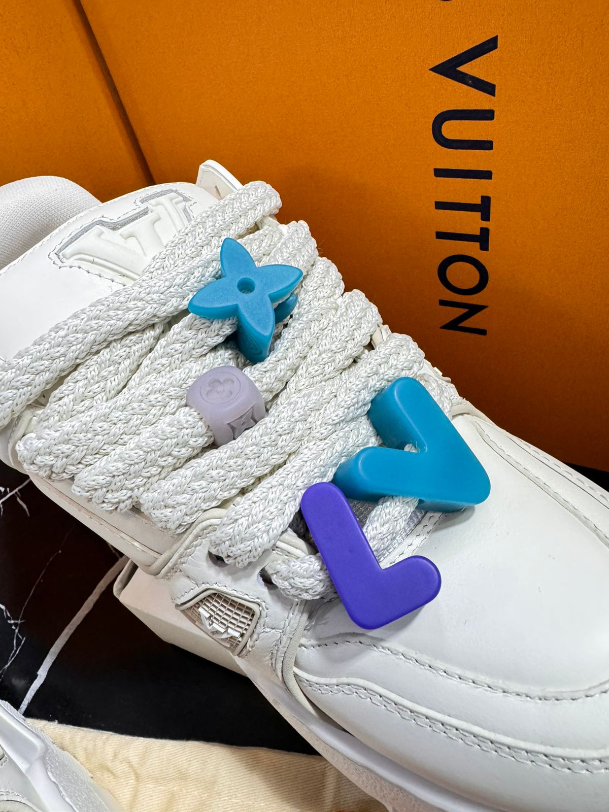 Louis Vuitton ZAPATOS BLANCOS